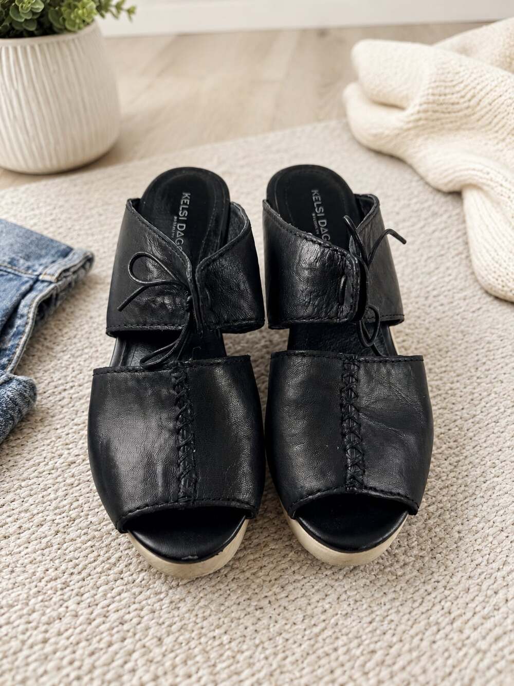 Kelsi Dagger Brooklyn Black Leather Platform Mule Heels Peep Toe Size 6.5